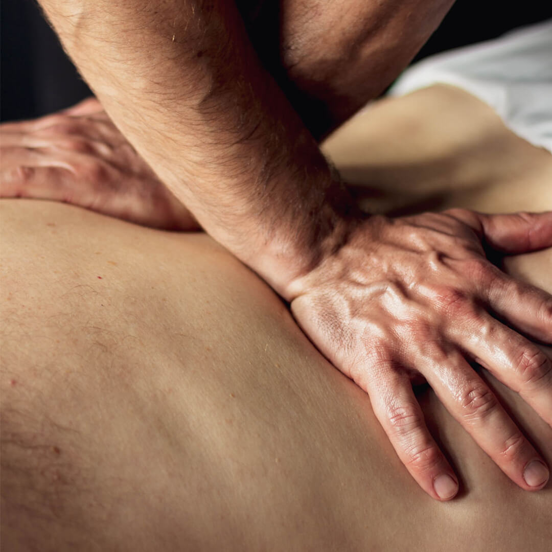Technique de massage sur le thérapeutique, offert au Bota Bota- format carré